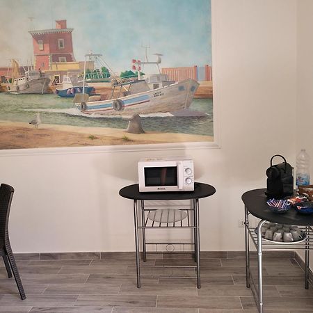 Rooms Da Pisicchio ฟิวมิชีโน ภายนอก รูปภาพ